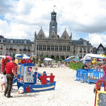 Spacious Quentoinise Town House Saint-Quentin  Extérieur photo