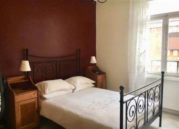 Spacious Quentoinise Town House Saint-Quentin  Extérieur photo