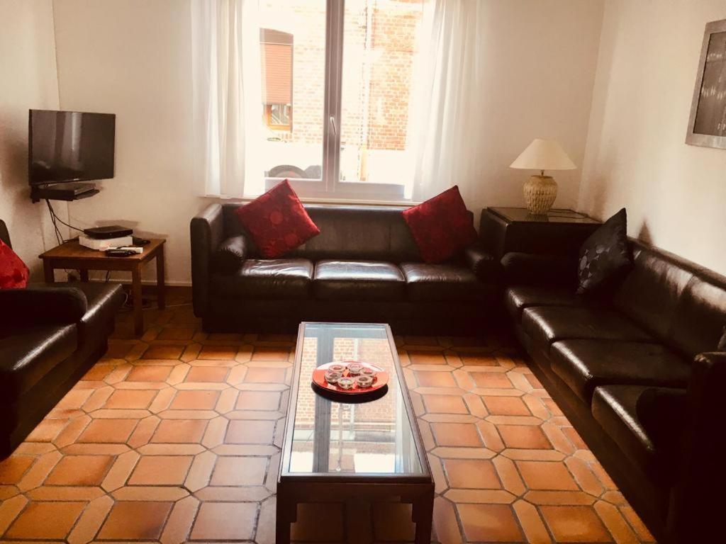 Spacious Quentoinise Town House Saint-Quentin  Extérieur photo